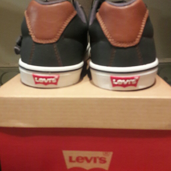 Levi's Men Shoes - Picture 3 of 4